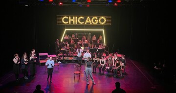 Opening night for Chicago ... Glitz, glamour, and all that jazz!
